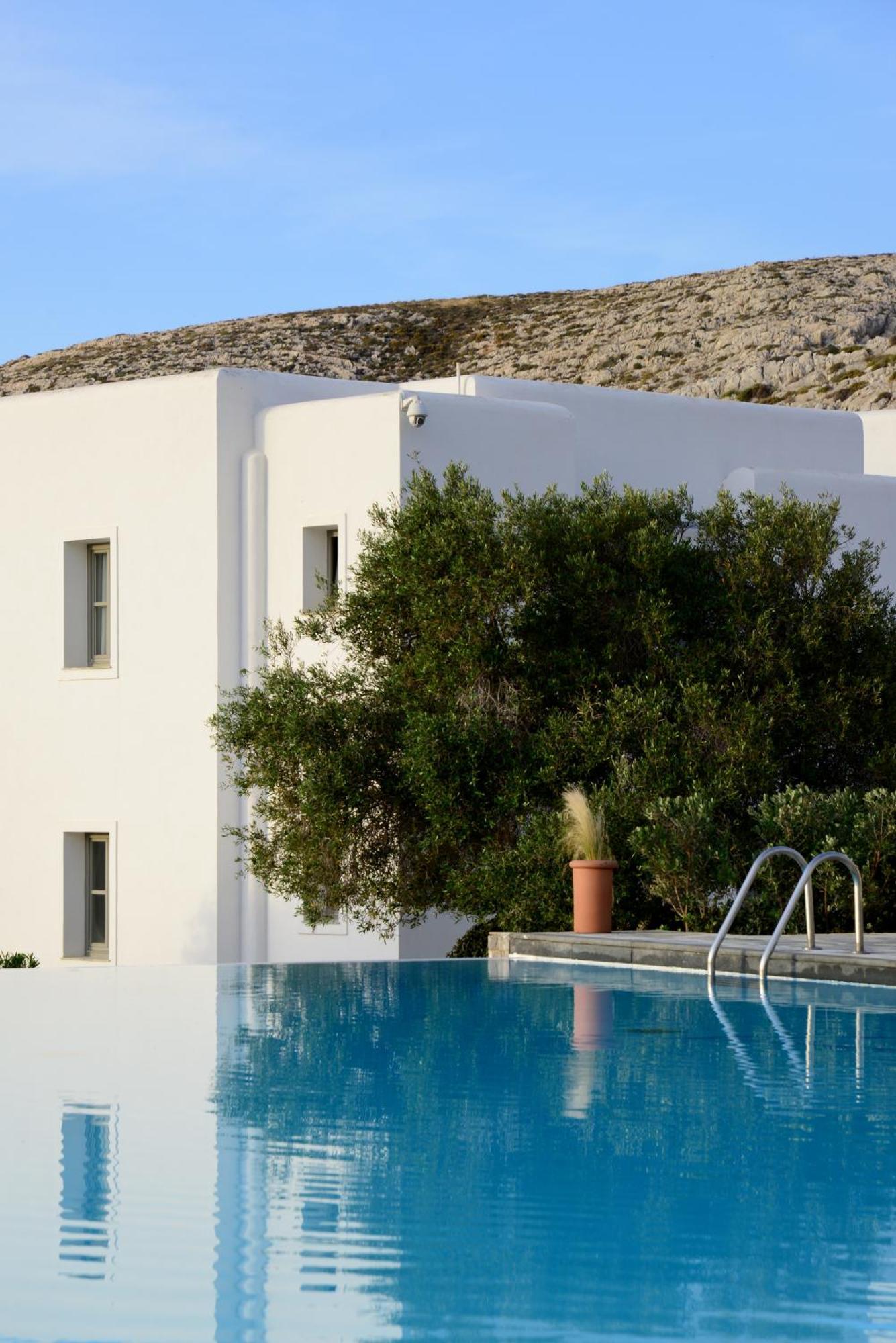 Hotel Anemi Folegandros 5*