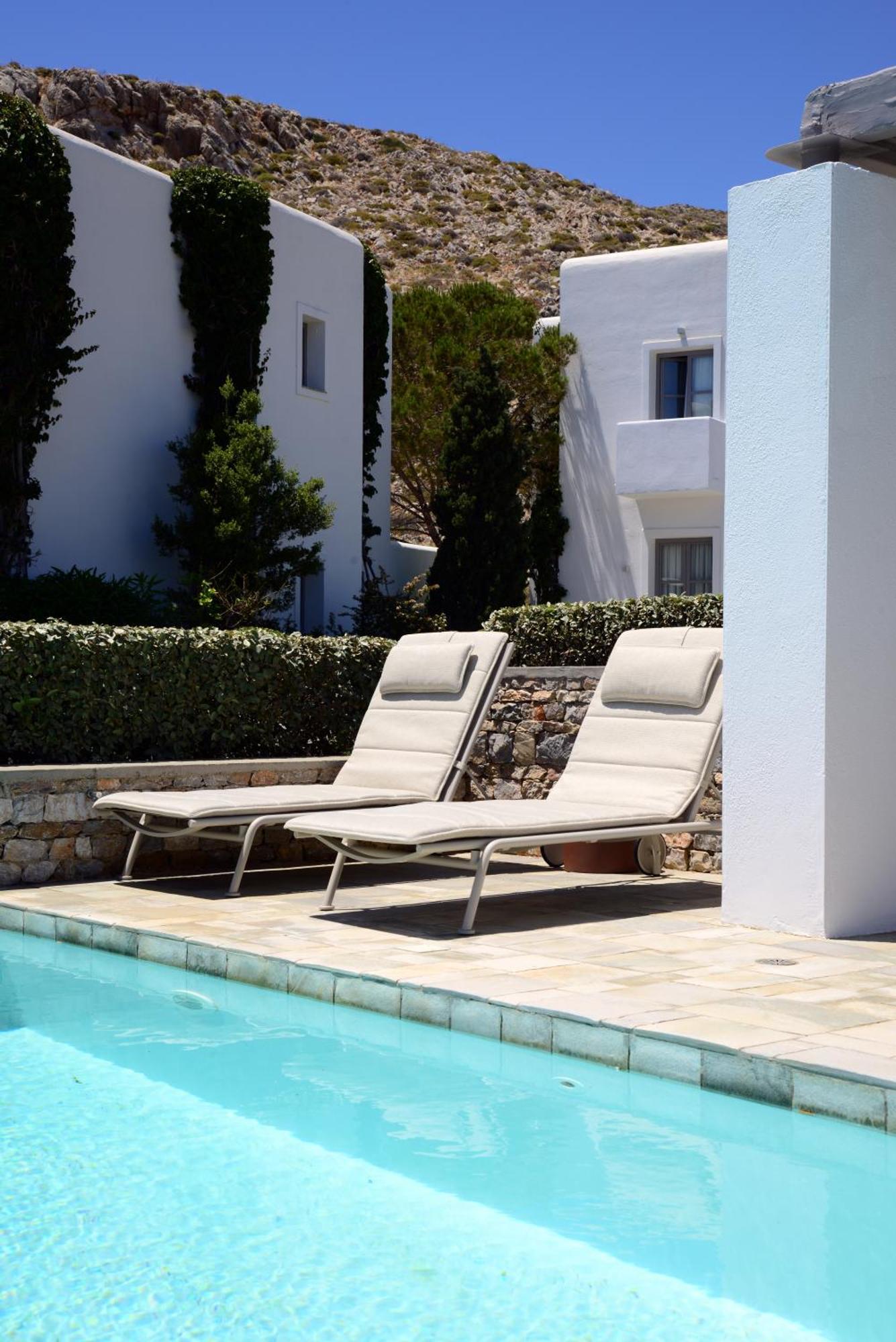 Hotel Anemi Folegandros 5*